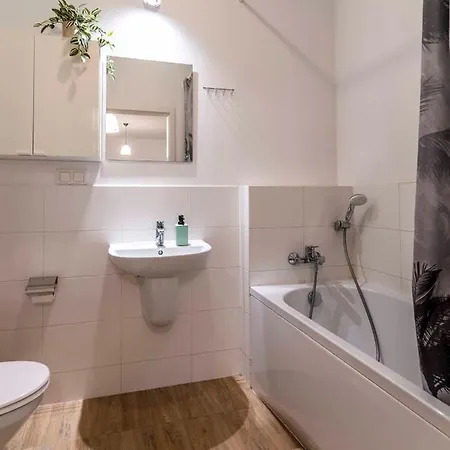 First - Zoliborz 6 Varsovia