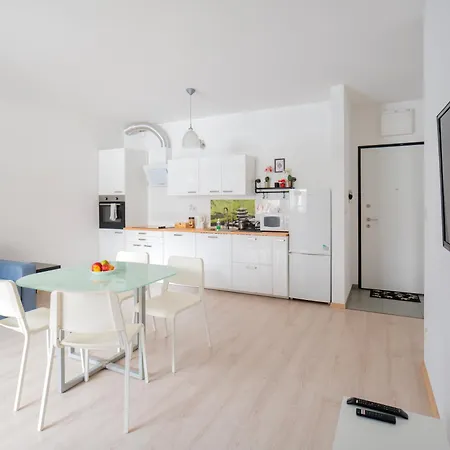 First - Zoliborz 6 * وارسو